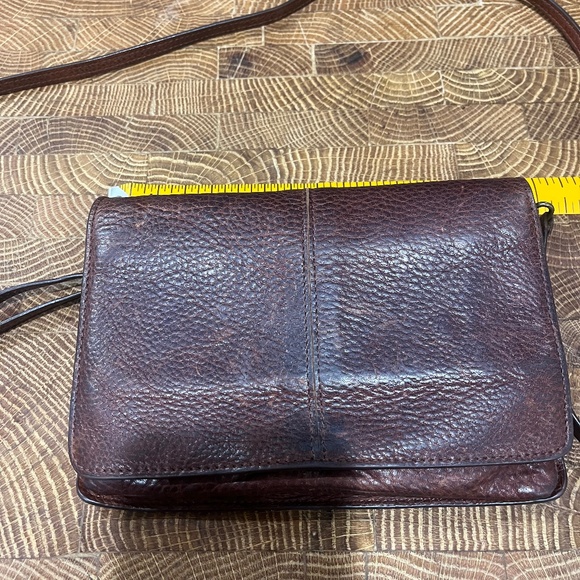 Duluth Trading Co Handbags - DULUTH TRADING Co Brown Crossbody Leather Organizer Cards